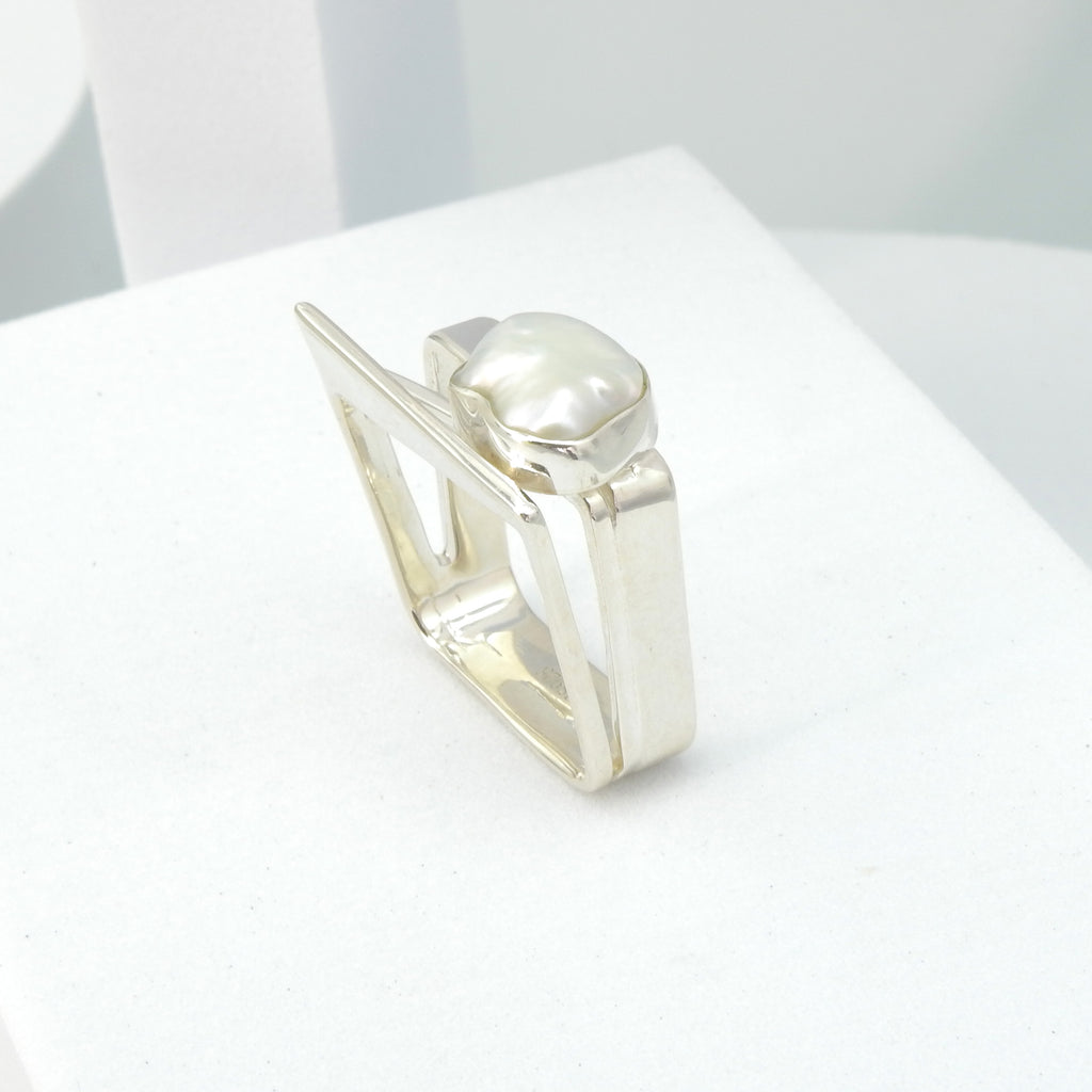 Sterling Silver Square Pearl Ring Size 7.5