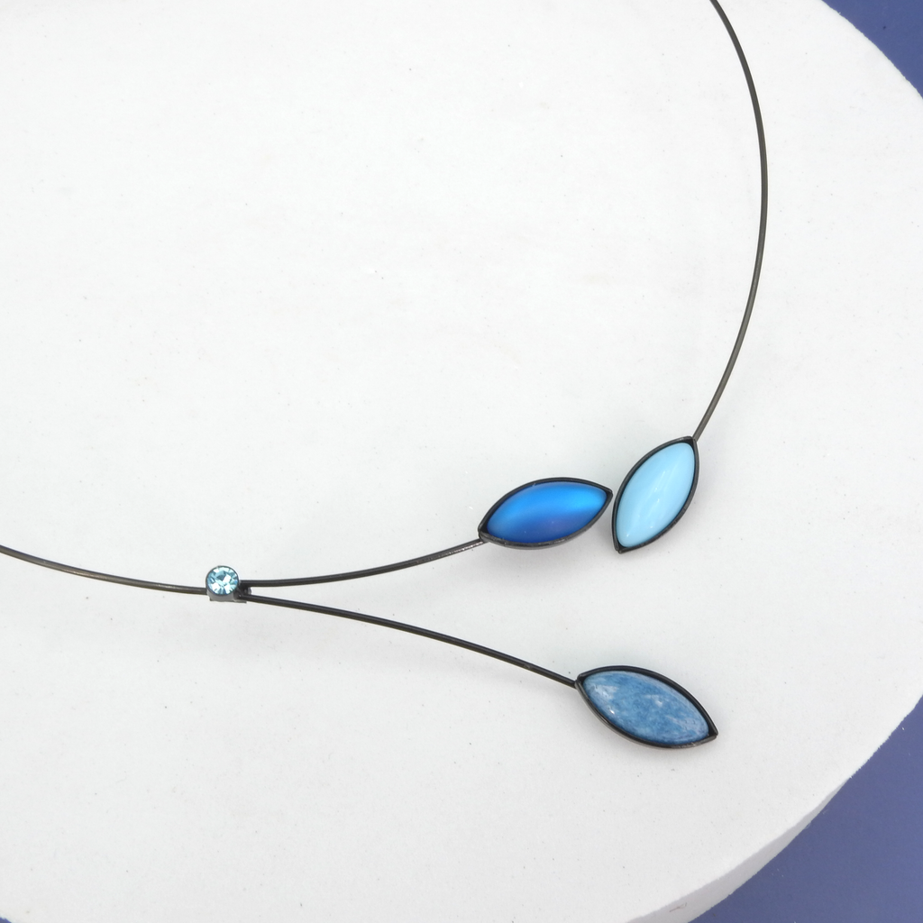 Memory Wire Blue Glass Leaves & Branches Necklace