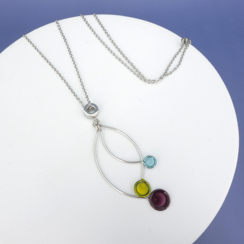 Stainless Steel Kinetic Resin Necklace