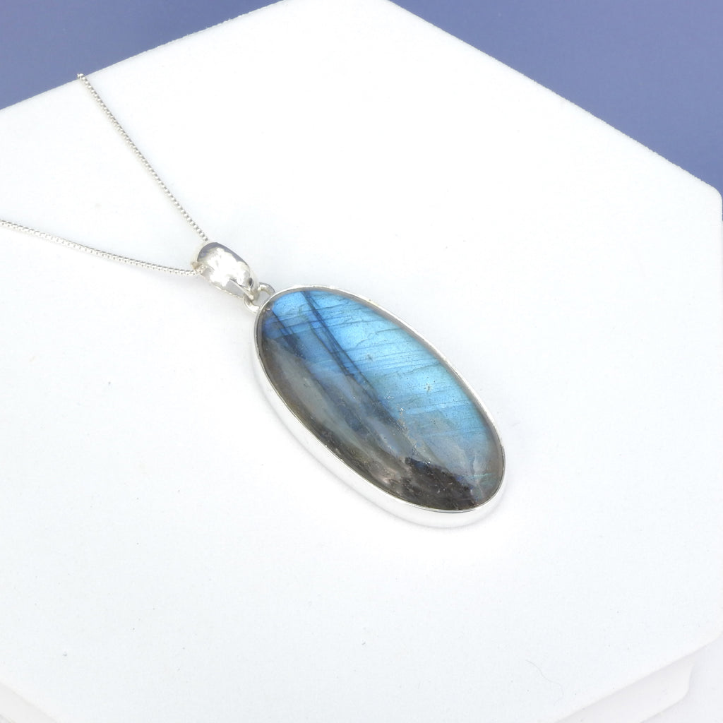 Sterling Silver Labradorite Pendant