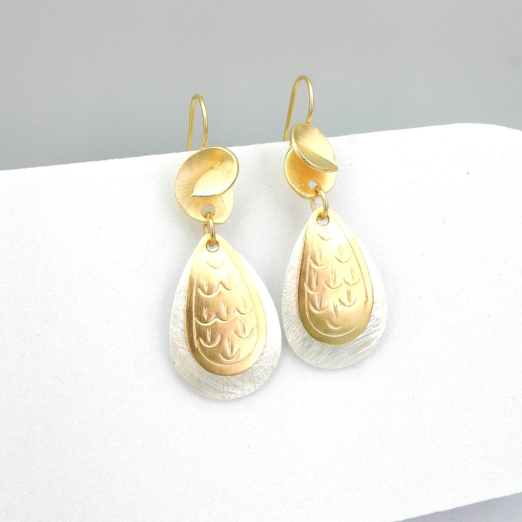 John Michael Richardson Two Tone Etched Dangle Earrings