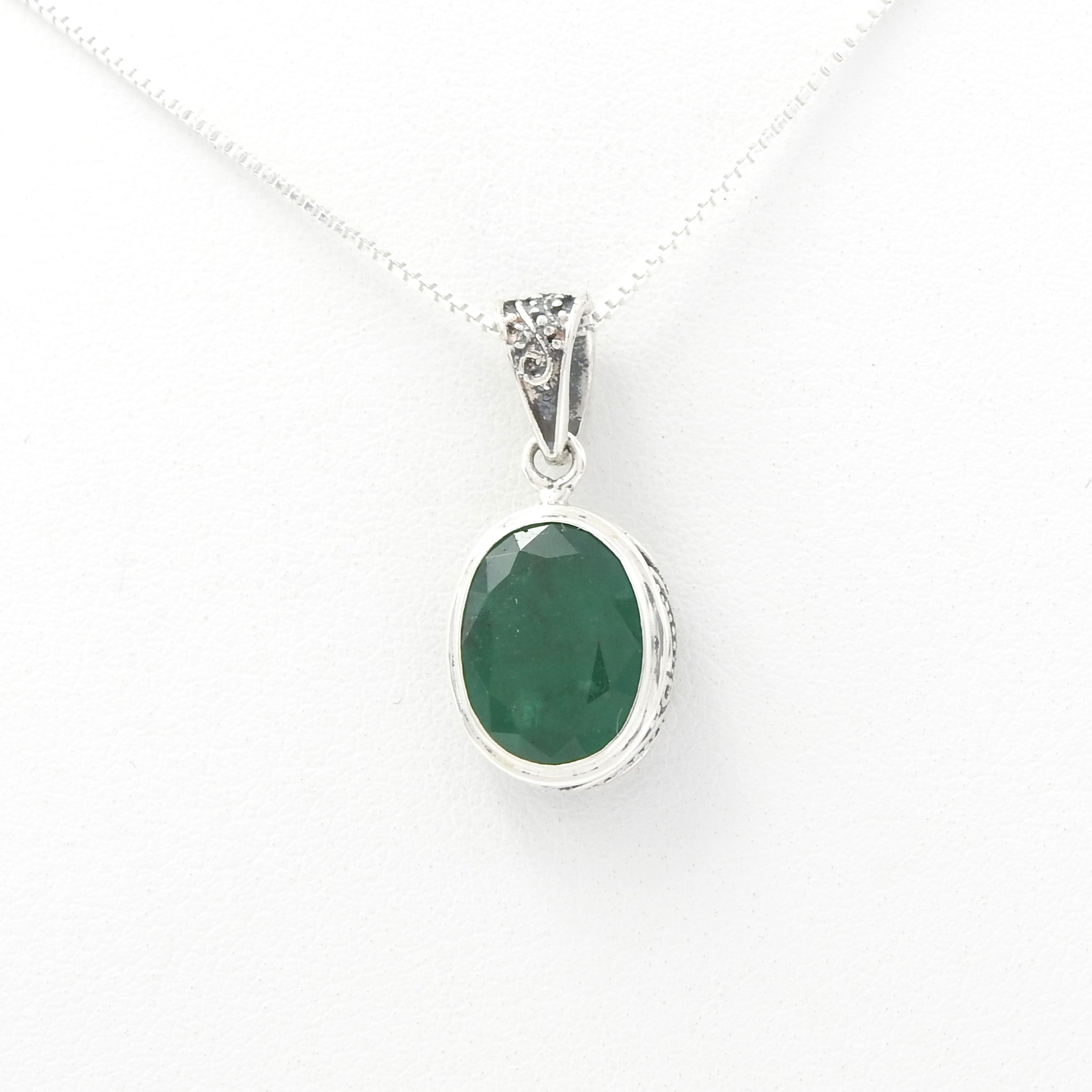 Best Silver Emerald Necklace for her | Emerald Chain Necklace