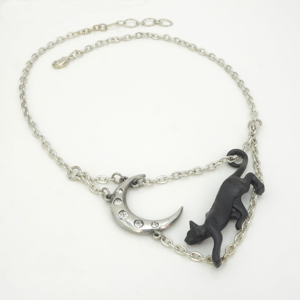 English Pewter Minnaloushe Necklace