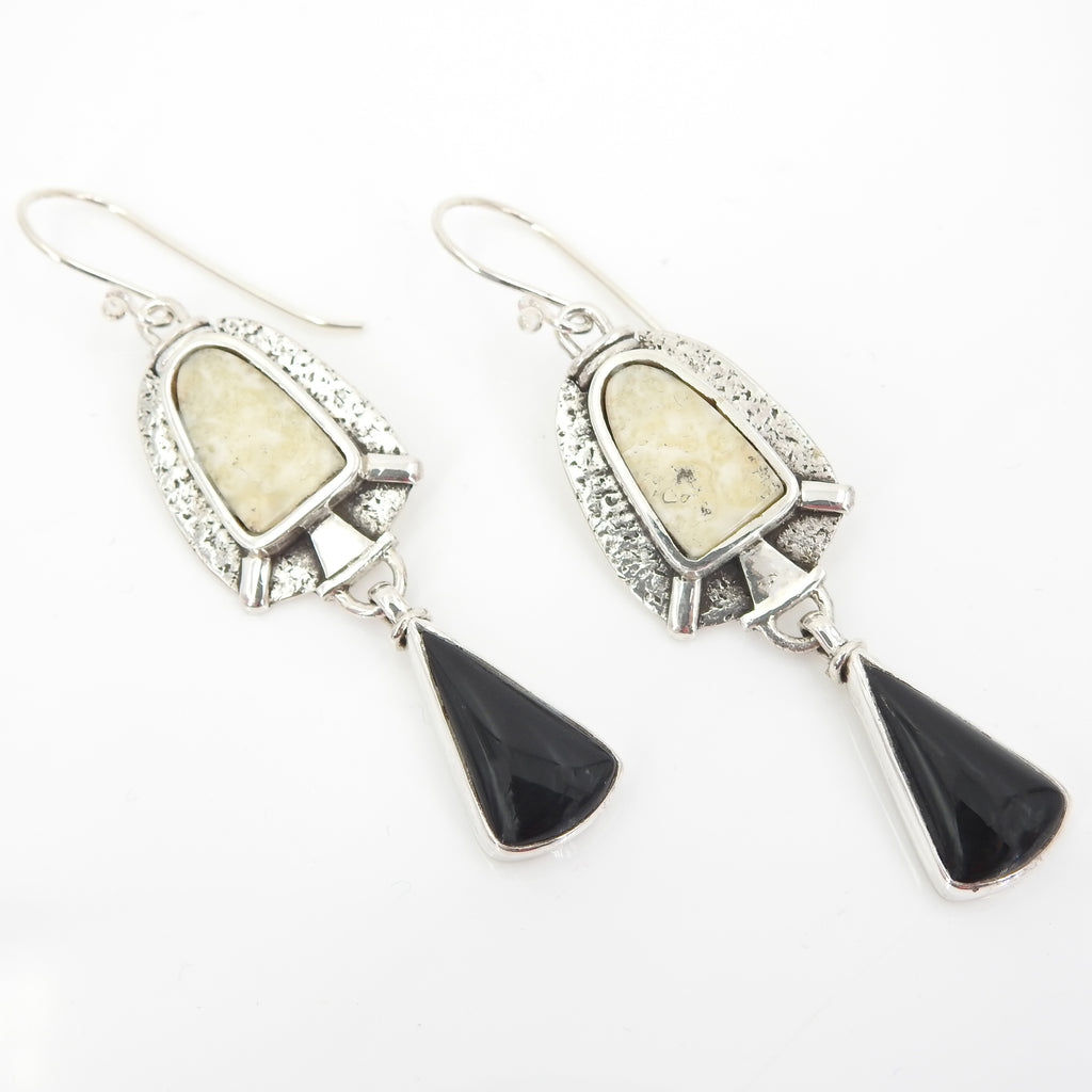S/S Fossilized Ivory and Onyx Earring