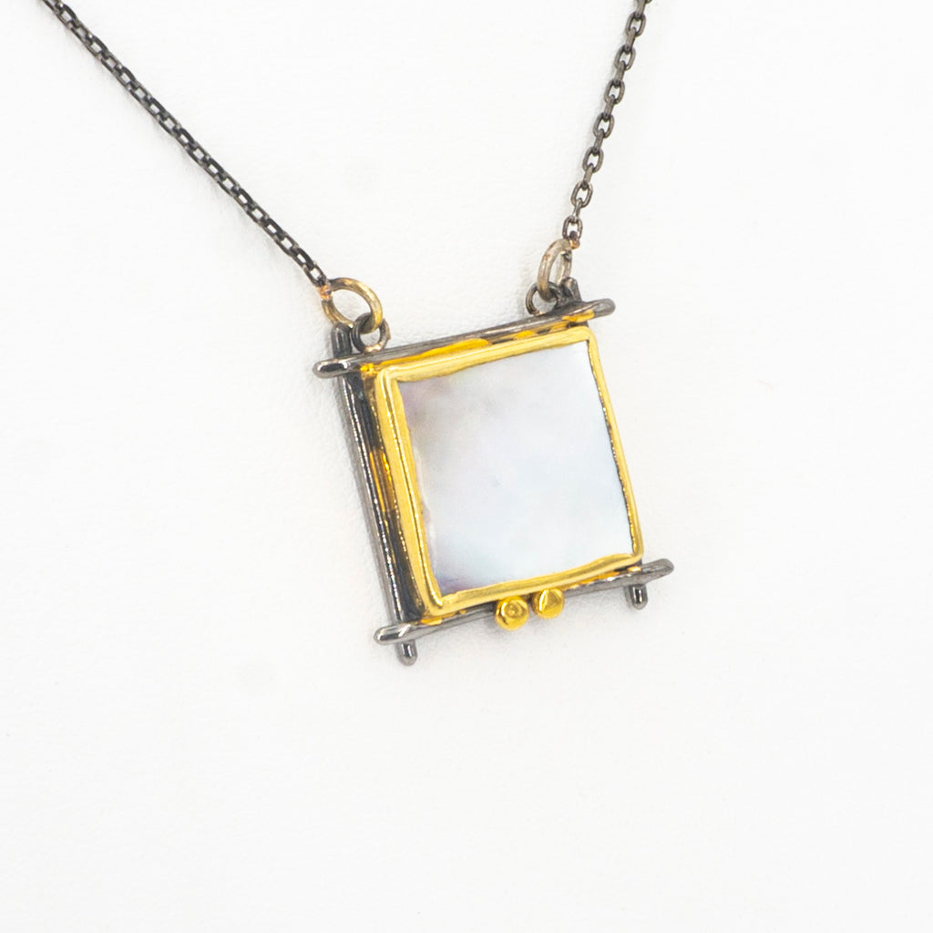 S/S Mother of Pearl Square Necklace