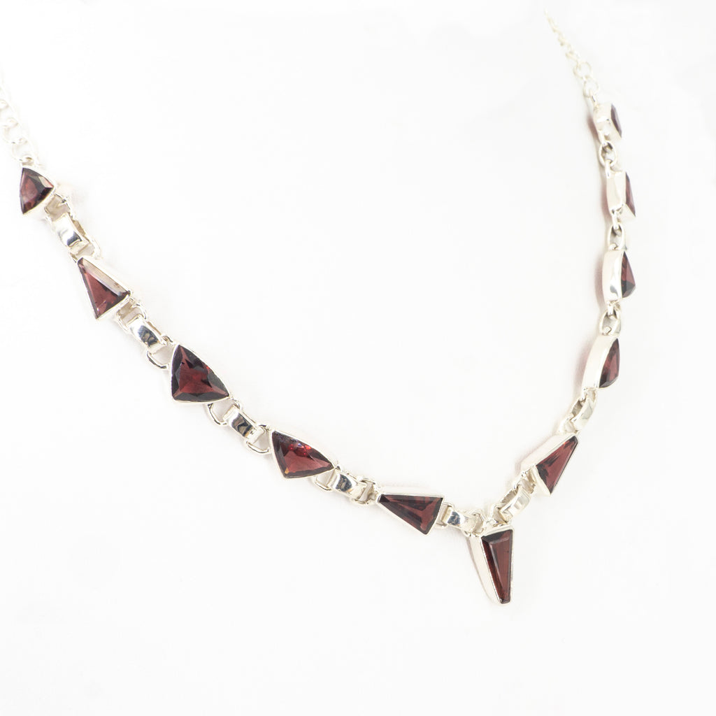 S/S Garnet Necklace