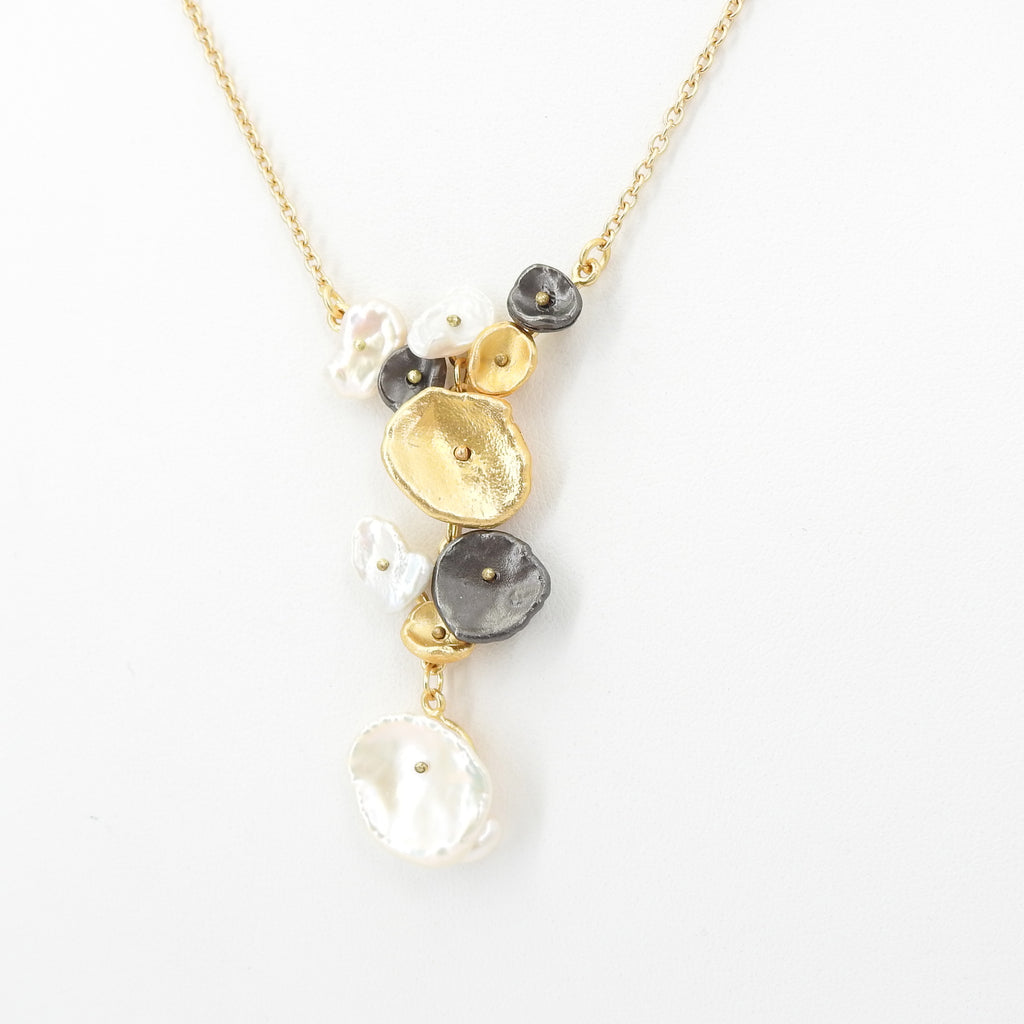 River Pebble W Pearl Necklace